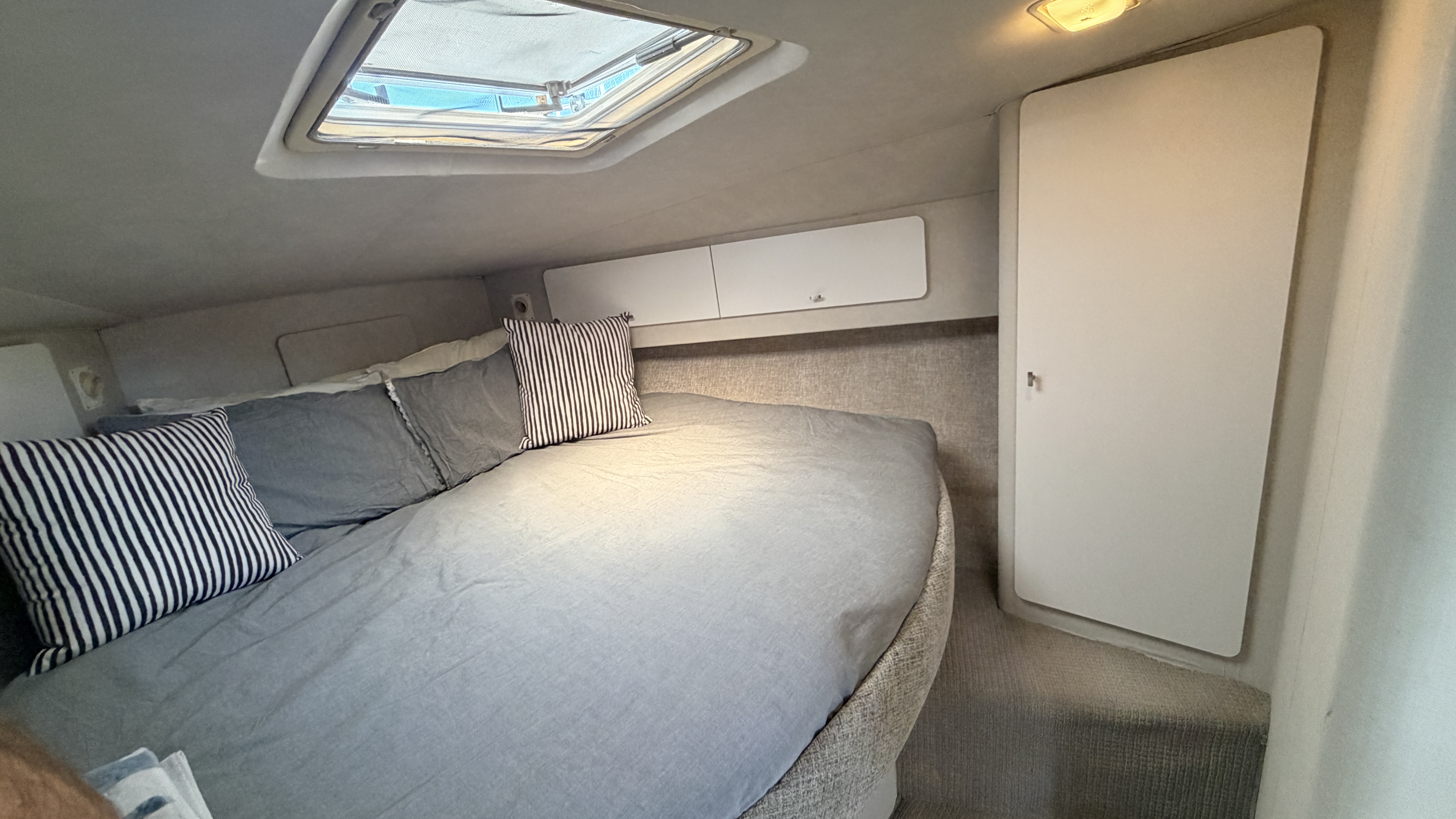 V-berth stateroom aboard Double Dutch